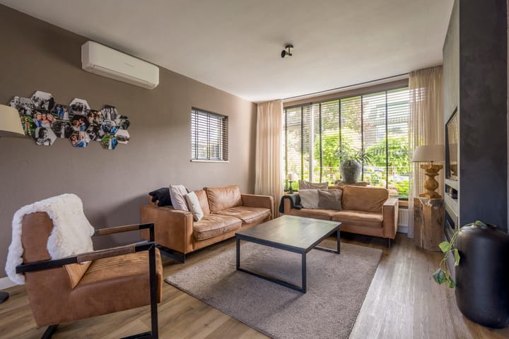 Foto 16 van Esdoornlaan 21