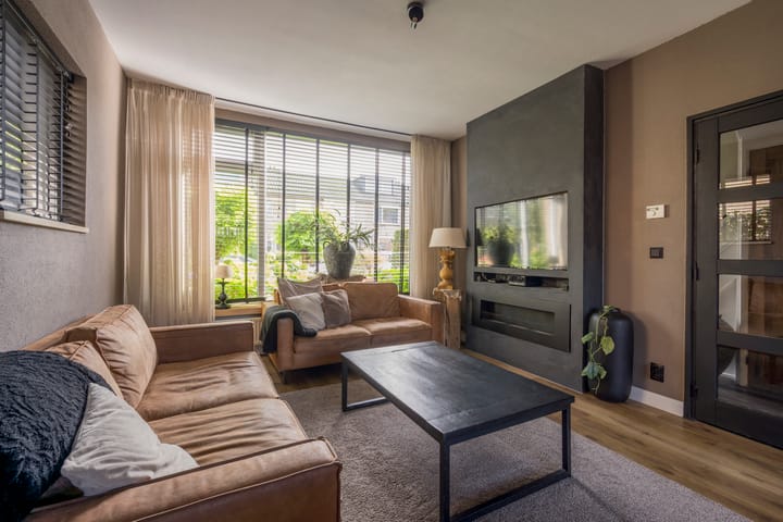 Foto 17 van Esdoornlaan 21