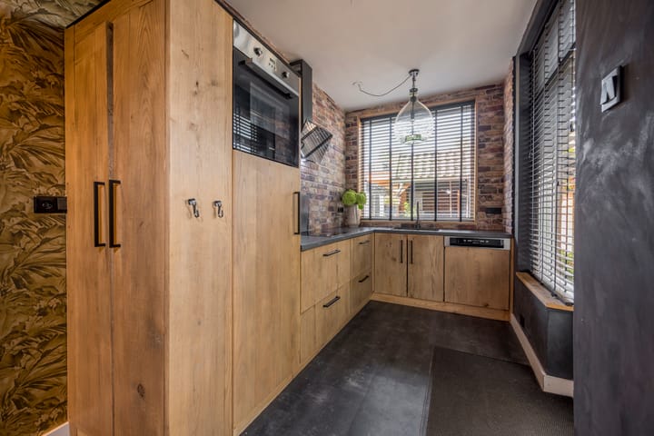 Foto 21 van Esdoornlaan 21