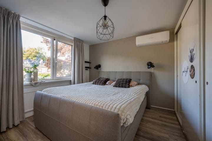 Foto 26 van Esdoornlaan 21