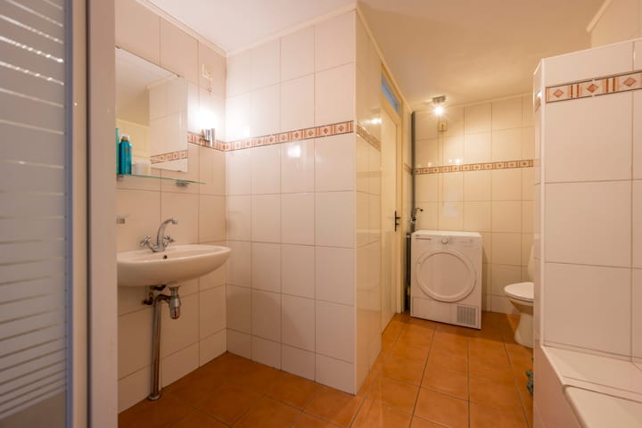 Foto 33 van Esdoornlaan 21