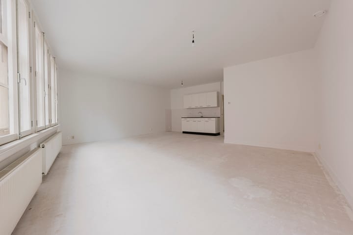 Photo 4 of Warmoesstraat 135-C