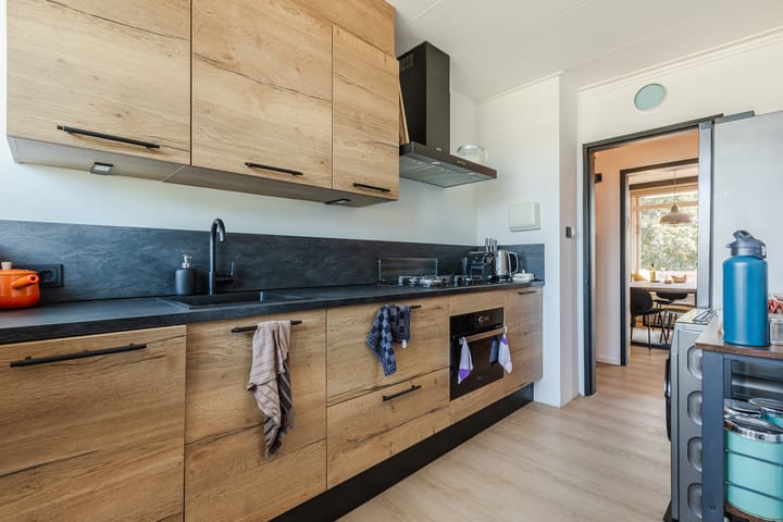 Foto 15 van Domela Nieuwenhuisstraat 37