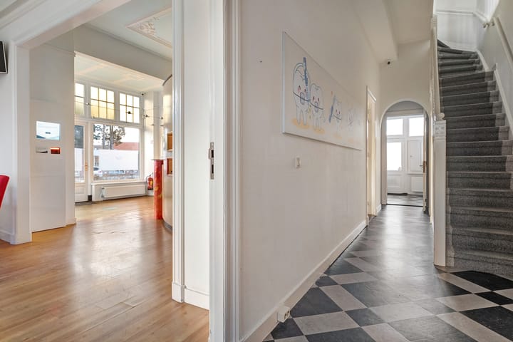 Photo 9 of Stationsweg 33