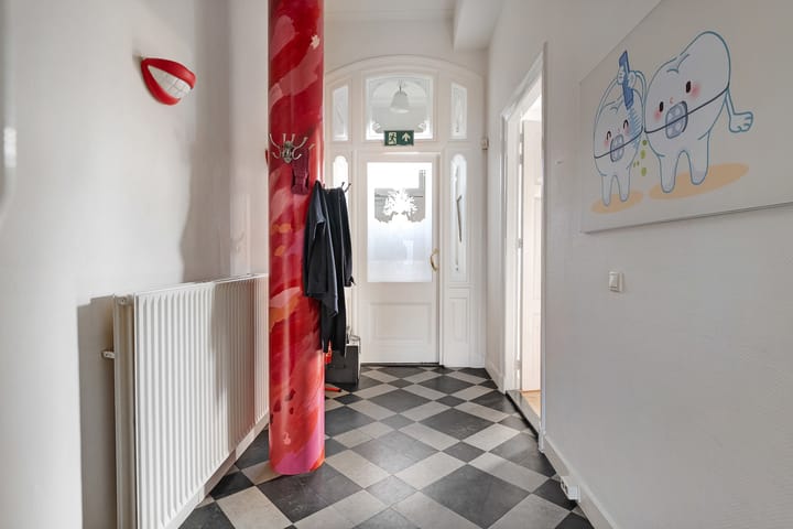 Photo 11 of Stationsweg 33