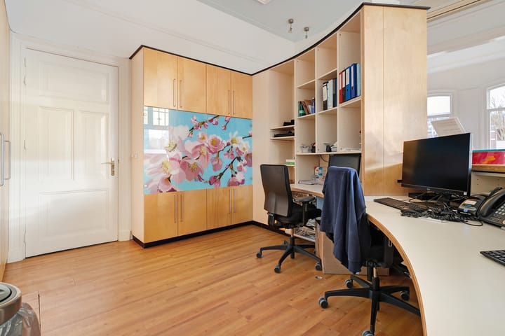 Photo 22 of Stationsweg 33