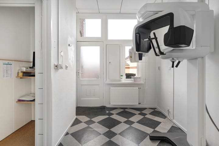 Photo 24 of Stationsweg 33