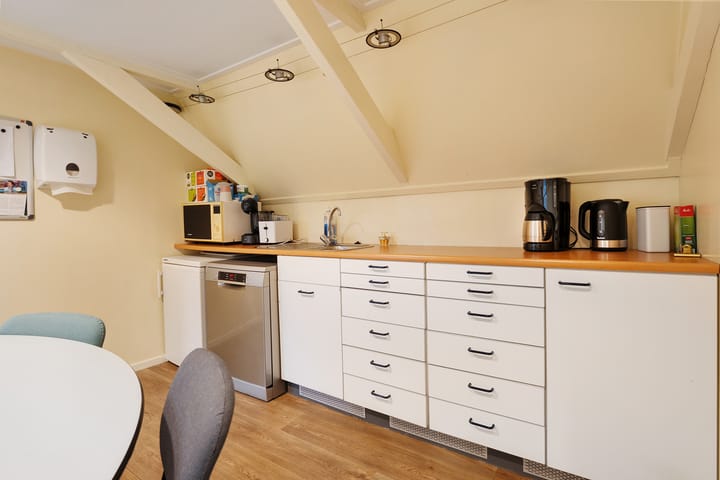 Photo 41 of Stationsweg 33