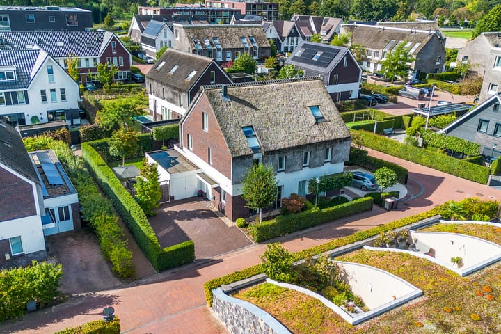 Foto 2 van Bart van der Lecklaan 11