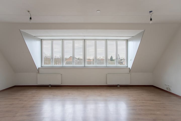 Photo 2 of Martien Coppensstraat 18