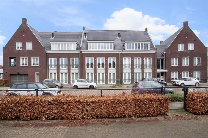 Photo 36 of Martien Coppensstraat 18