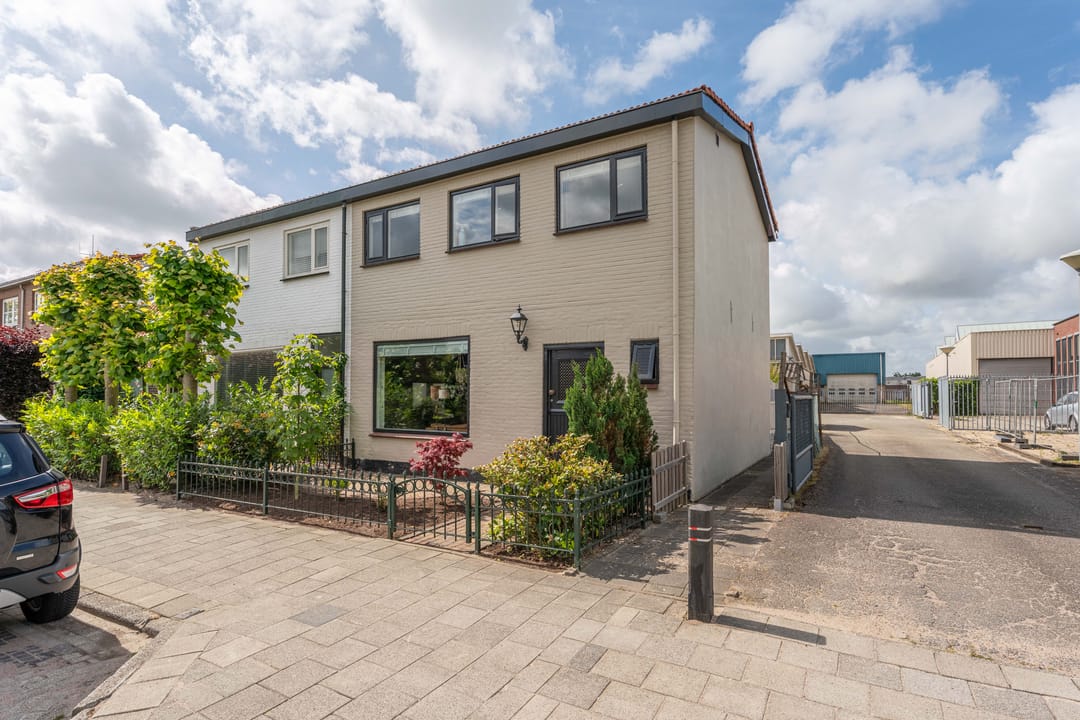 Foto 1 van 1e Poellaan 28