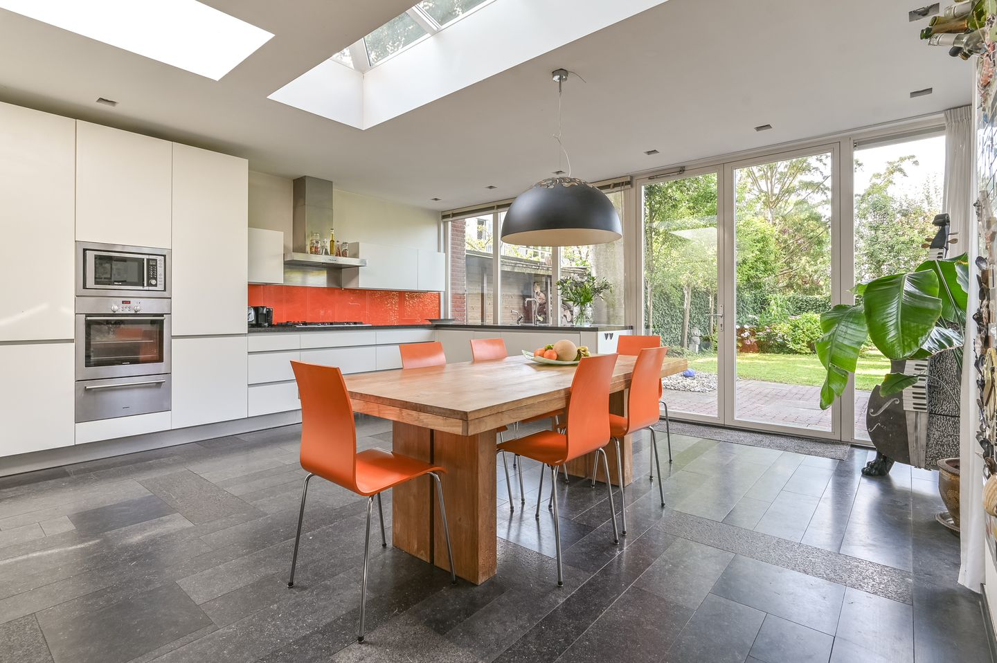 Foto 10 van Johannes Vermeerstraat 25