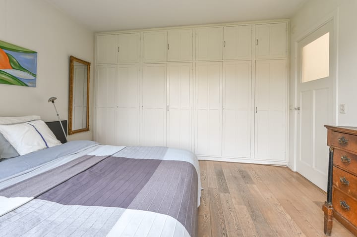 Photo 19 of Johannes Vermeerstraat 25