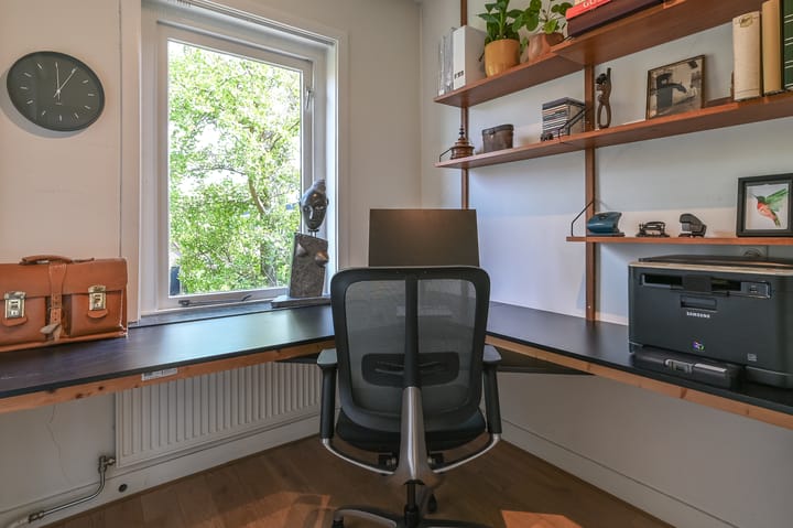 Photo 22 of Johannes Vermeerstraat 25