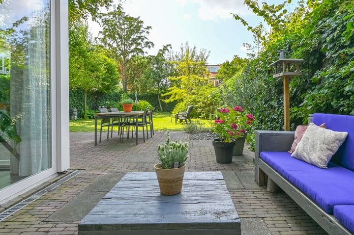 Photo 35 of Johannes Vermeerstraat 25