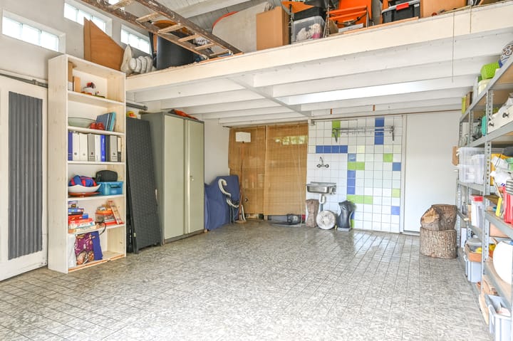 Photo 44 of Johannes Vermeerstraat 25