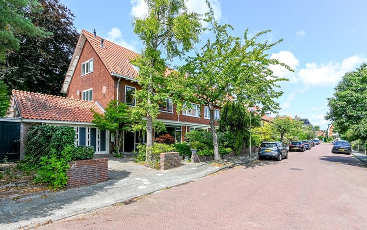 Photo 47 of Johannes Vermeerstraat 25