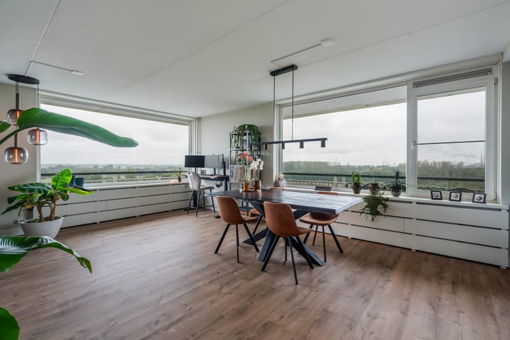 Photo 6 of Tooroplaan 102