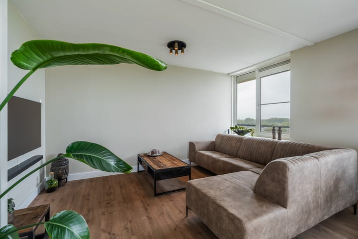 Photo 9 of Tooroplaan 102