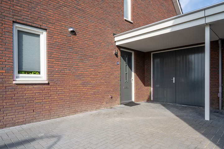 Foto 7 van Bruine Eikenpage 60