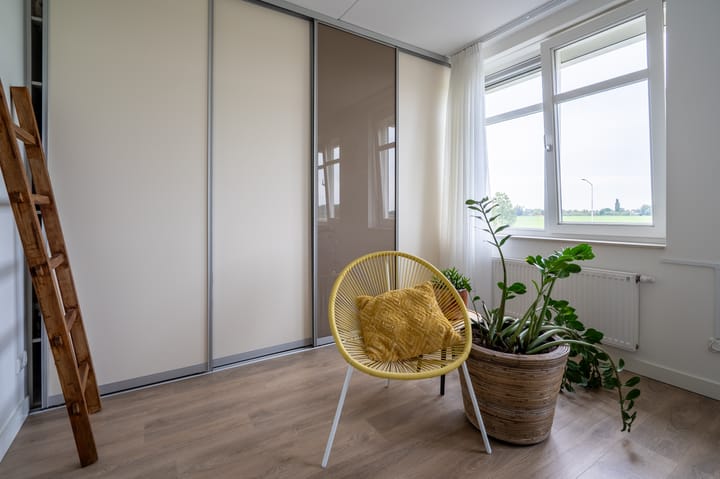 Foto 26 van Bruine Eikenpage 60