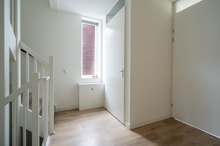 Foto 33 van Bruine Eikenpage 60