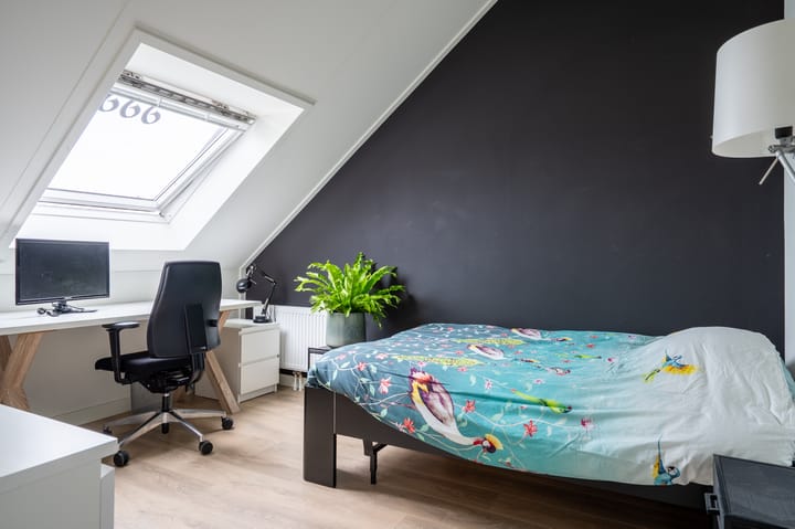 Foto 37 van Bruine Eikenpage 60