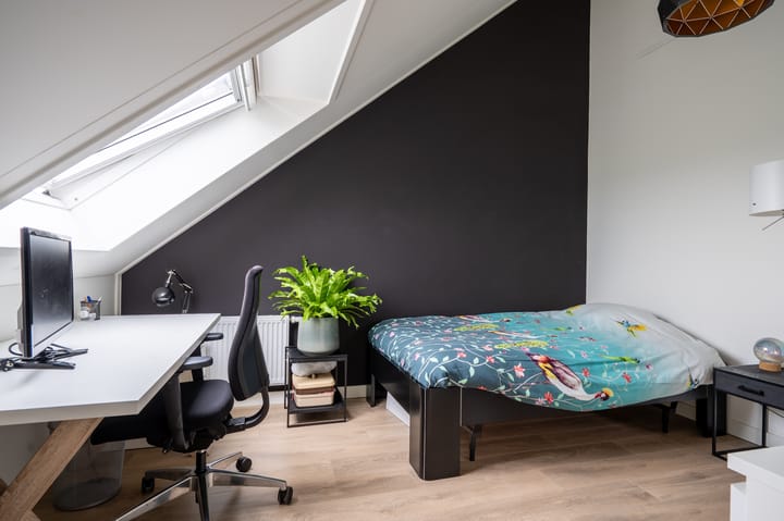 Foto 38 van Bruine Eikenpage 60