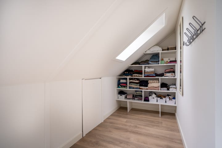 Foto 44 van Bruine Eikenpage 60