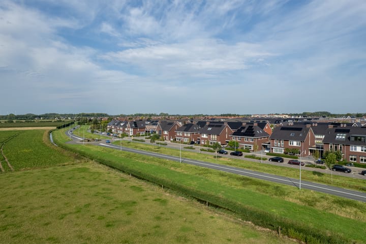 Foto 56 van Bruine Eikenpage 60