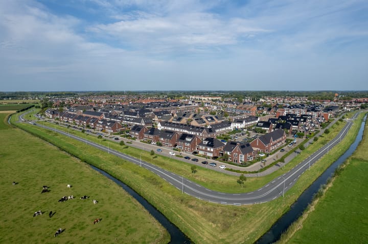 Foto 57 van Bruine Eikenpage 60