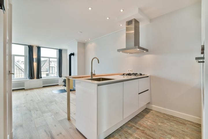 Photo 8 of Reyer Anslostraat 14-2