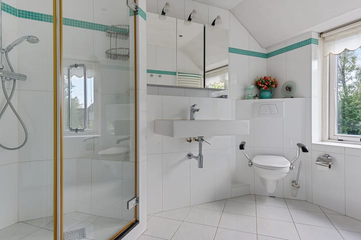 Foto 24 van Prins Bernhardlaan 10