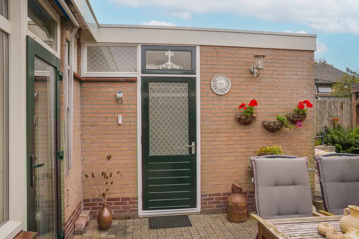 Photo 22 of Spiraeastraat 30