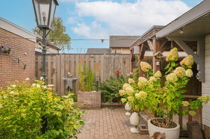 Photo 27 of Spiraeastraat 30