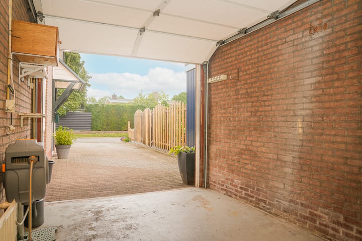 Photo 33 of Spiraeastraat 30