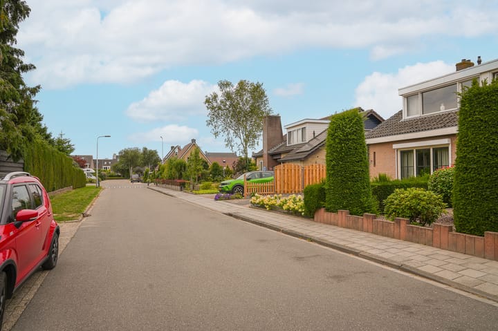 Photo 36 of Spiraeastraat 30