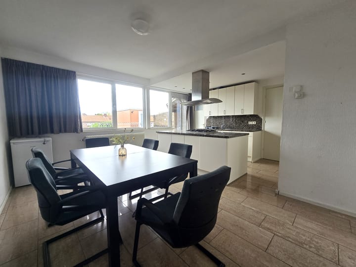 Foto 4 van Pius XII-plein 10-B