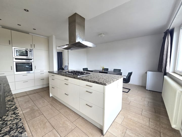 Foto 5 van Pius XII-plein 10-B