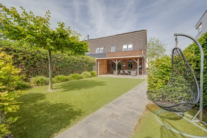 Foto 2 van De Bloementuin 30