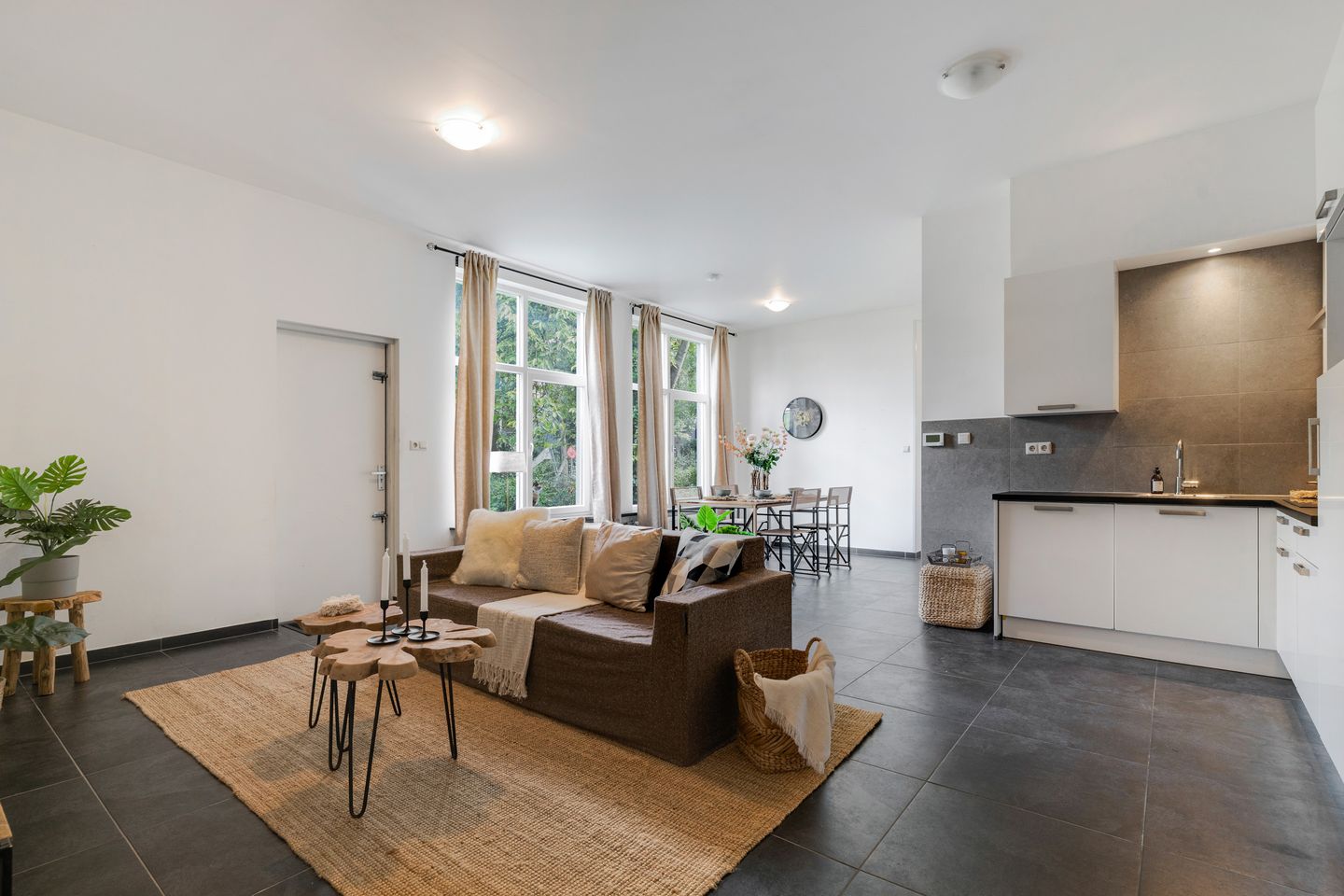 Foto 1 van Burgemeester Roosstraat 48-B