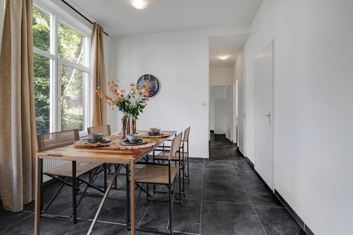 Photo 12 of Burgemeester Roosstraat 48-B