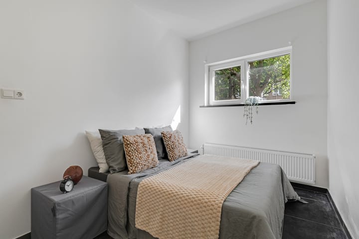 Photo 14 of Burgemeester Roosstraat 48-B