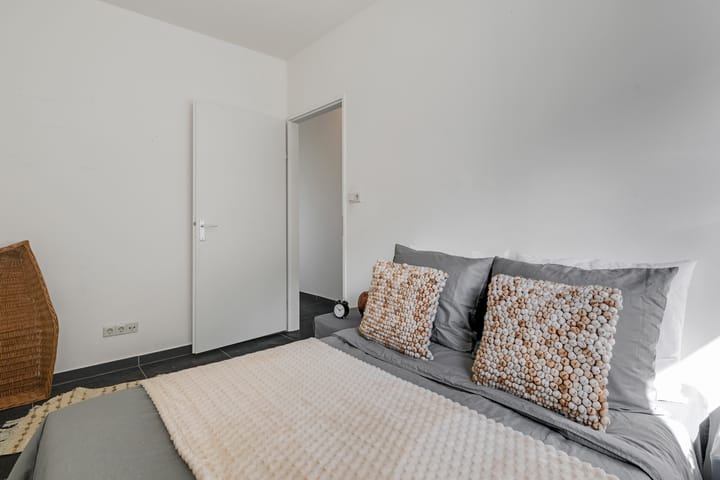 Photo 17 of Burgemeester Roosstraat 48-B