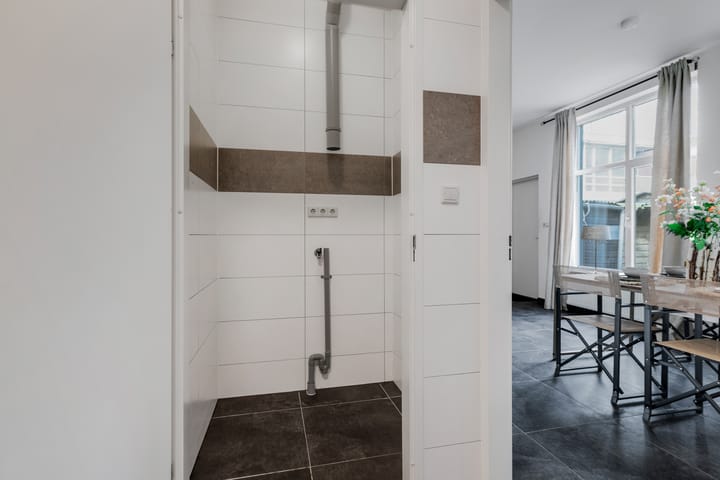 Photo 21 of Burgemeester Roosstraat 48-B