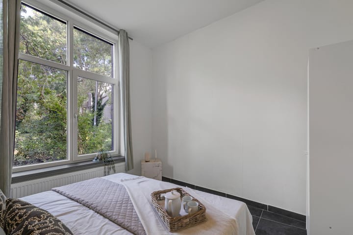 Photo 28 of Burgemeester Roosstraat 48-B