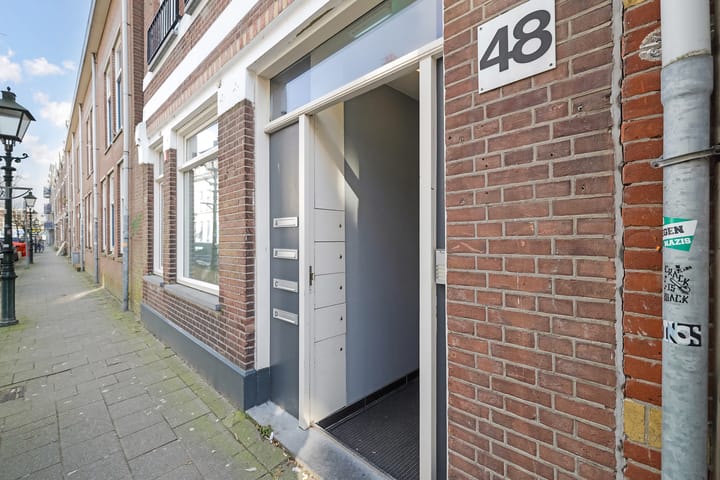 Photo 38 of Burgemeester Roosstraat 48-B