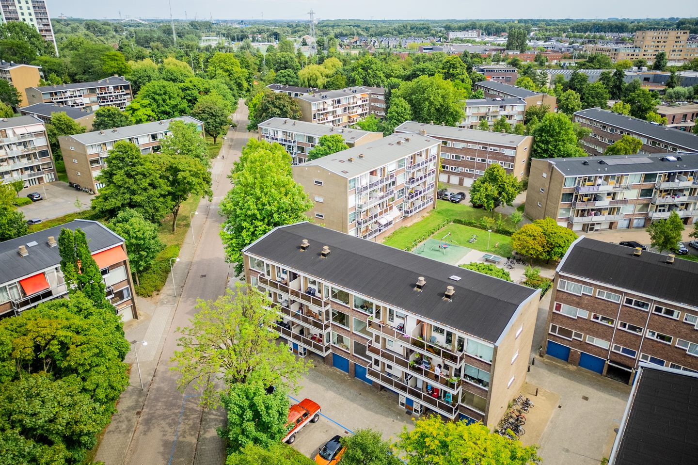 Foto 35 van Julianaplantsoen 122