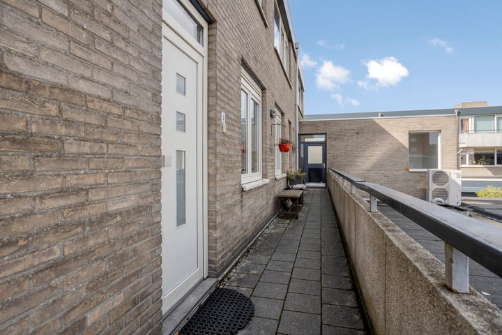 Foto 9 van Wijngaardplein 4